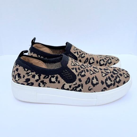 Cushionaire Rory Women's Knit Leopard Print Stretch Slip-On Sneaker Size 8 - Picture 4 of 7